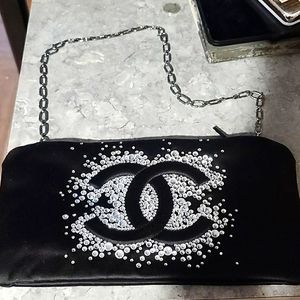 Chanel clutch